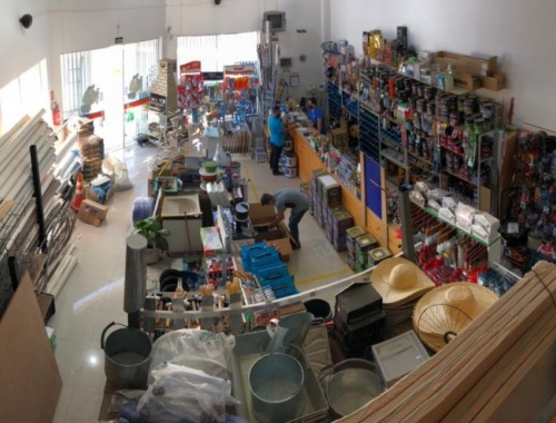 Loja de materiais para construo completa, com tudo para eltrica, hidrulica, ferragens, acabamentos